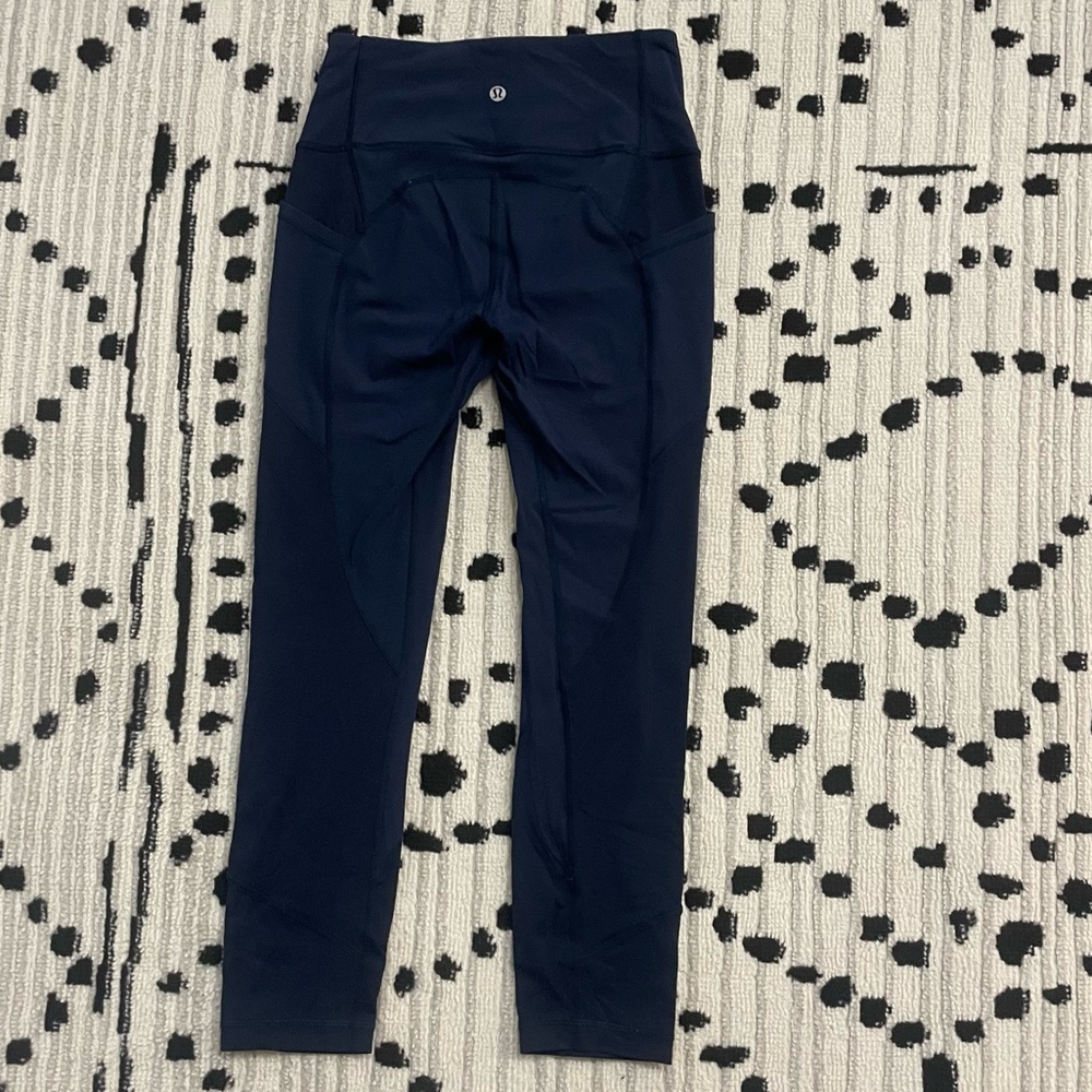 Lululemon leggings, size 4, All the right places, navy